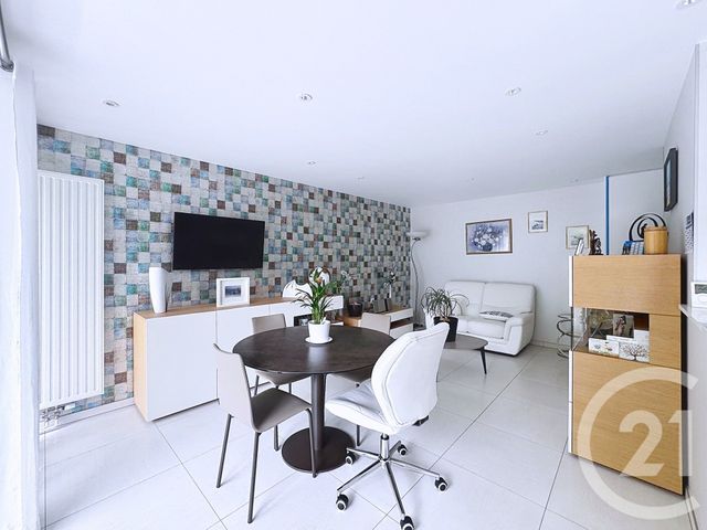 Appartement F3 à vendre - 3 pièces - 63.59 m2 - LAVAL - 53 - PAYS-DE-LOIRE - Century 21 Dréano Immobilier