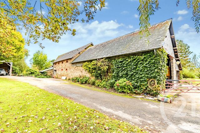 maison à vendre - 6 pièces - 211.0 m2 - AZE - 53 - PAYS-DE-LOIRE - Century 21 Dréano Immobilier