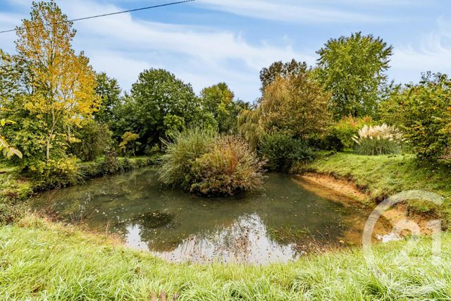 maison à vendre - 6 pièces - 211.0 m2 - AZE - 53 - PAYS-DE-LOIRE - Century 21 Dréano Immobilier