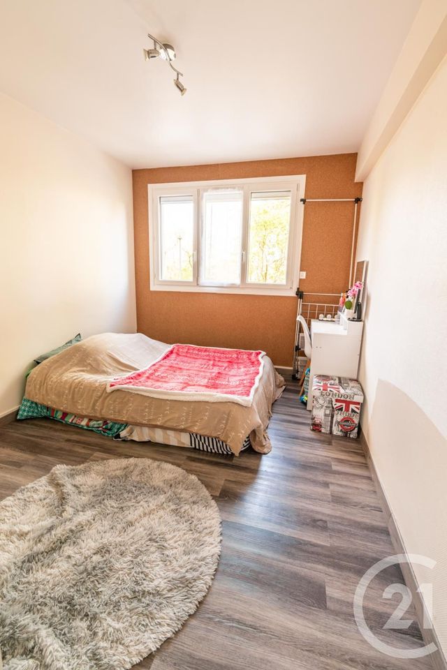 Appartement T4 à vendre - 4 pièces - 65.7 m2 - LAVAL - 53 - PAYS-DE-LOIRE - Century 21 Dréano Immobilier