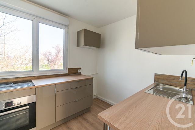 Appartement T4 à vendre - 5 pièces - 66.0 m2 - LAVAL - 53 - PAYS-DE-LOIRE - Century 21 Dréano Immobilier