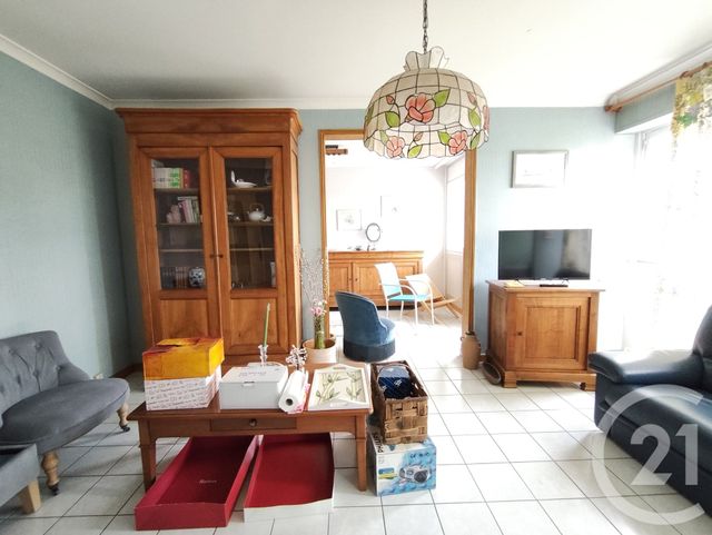 Afficher la photo en grand Appartement T3 à vendre - 4 pièces - 75.45 m2 - LAVAL - 53 - PAYS-DE-LOIRE - Century 21 Dréano Immobilier