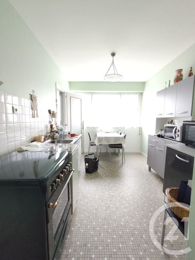 Afficher la photo en grand Appartement T3 à vendre - 4 pièces - 75.45 m2 - LAVAL - 53 - PAYS-DE-LOIRE - Century 21 Dréano Immobilier