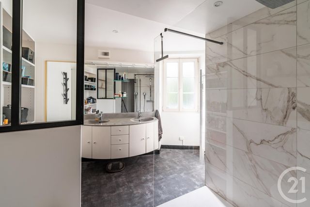 maison à vendre - 10 pièces - 245.0 m2 - LAVAL - 53 - PAYS-DE-LOIRE - Century 21 Dréano Immobilier