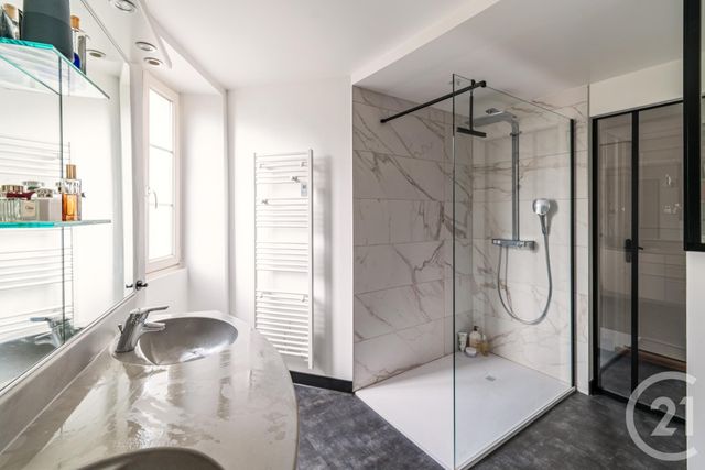 maison à vendre - 10 pièces - 245.0 m2 - LAVAL - 53 - PAYS-DE-LOIRE - Century 21 Dréano Immobilier