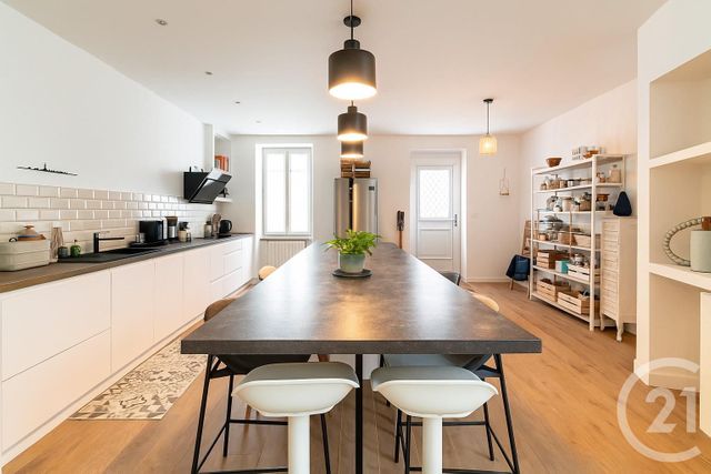 maison à vendre - 10 pièces - 245.0 m2 - LAVAL - 53 - PAYS-DE-LOIRE - Century 21 Dréano Immobilier