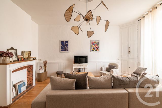 Afficher la photo en grand maison à vendre - 8 pièces - 156.98 m2 - LAVAL - 53 - PAYS-DE-LOIRE - Century 21 Dréano Immobilier
