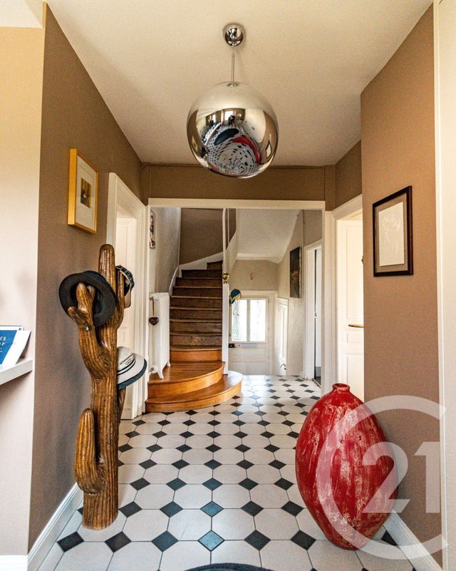 maison à vendre - 9 pièces - 201.55 m2 - LAVAL - 53 - PAYS-DE-LOIRE - Century 21 Dréano Immobilier