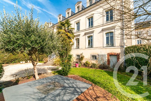 maison à vendre - 9 pièces - 201.55 m2 - LAVAL - 53 - PAYS-DE-LOIRE - Century 21 Dréano Immobilier