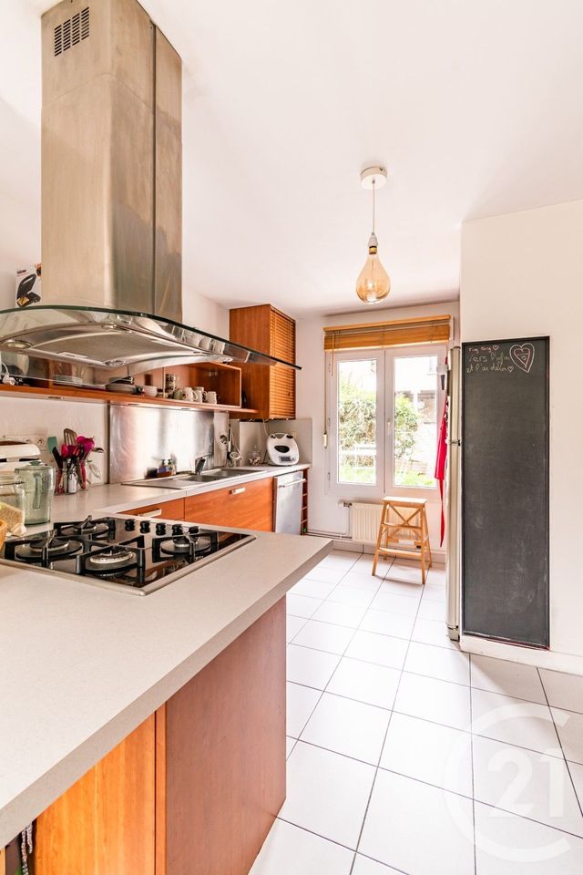 Appartement T4 à vendre - 4 pièces - 85.2 m2 - LAVAL - 53 - PAYS-DE-LOIRE - Century 21 Dréano Immobilier