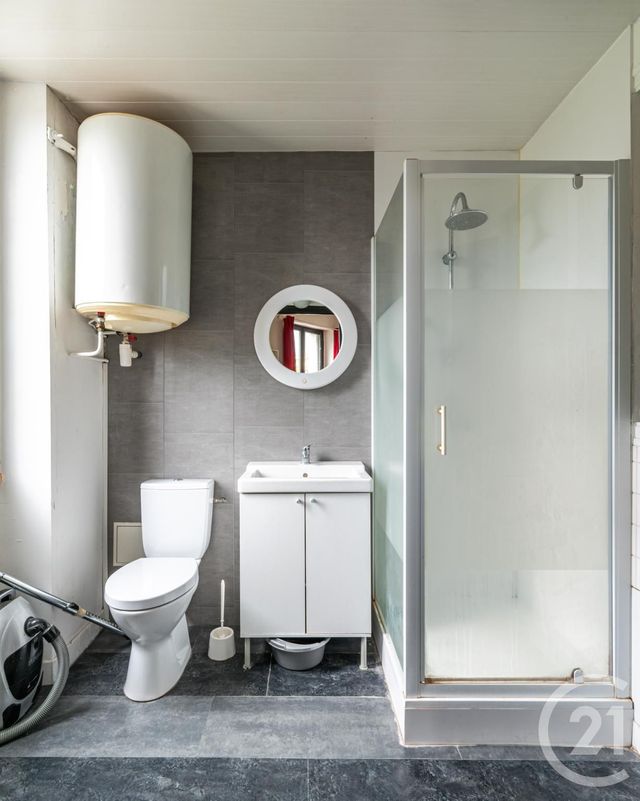 Appartement Studio à vendre - 1 pièce - 23.3 m2 - LAVAL - 53 - PAYS-DE-LOIRE - Century 21 Dréano Immobilier