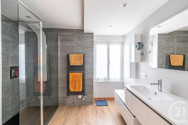 maison à vendre - 5 pièces - 141.65 m2 - LAVAL - 53 - PAYS-DE-LOIRE - Century 21 Dréano Immobilier