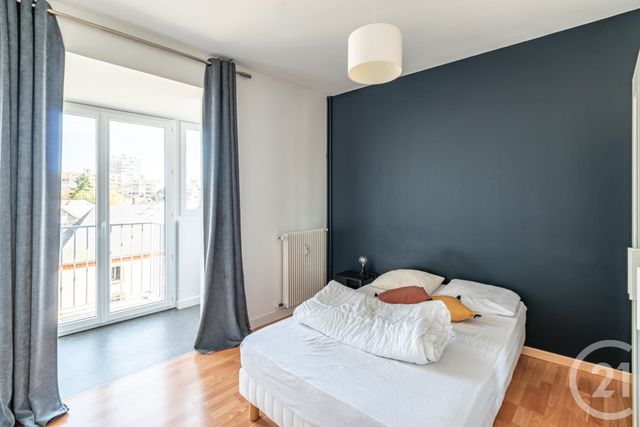 Appartement T5 à vendre - 5 pièces - 82.39 m2 - LAVAL - 53 - PAYS-DE-LOIRE - Century 21 Dréano Immobilier