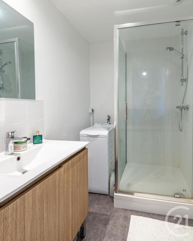 Appartement T5 à vendre - 5 pièces - 82.39 m2 - LAVAL - 53 - PAYS-DE-LOIRE - Century 21 Dréano Immobilier