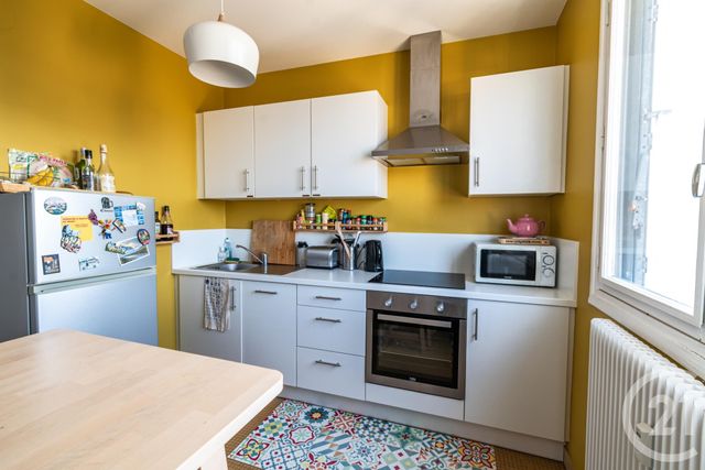 Appartement T5 à vendre - 5 pièces - 82.39 m2 - LAVAL - 53 - PAYS-DE-LOIRE - Century 21 Dréano Immobilier