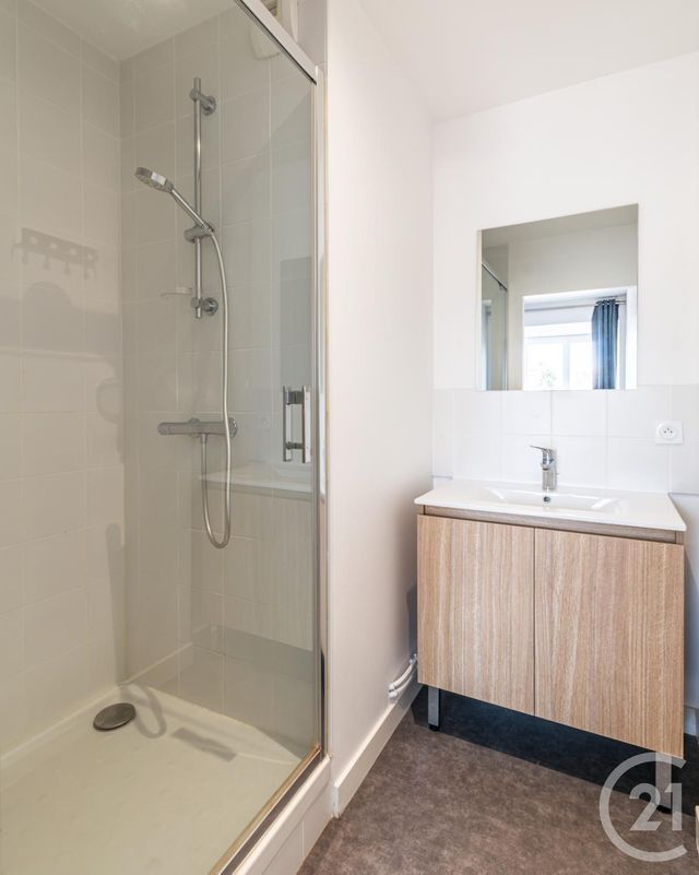 Appartement T5 à vendre - 5 pièces - 82.39 m2 - LAVAL - 53 - PAYS-DE-LOIRE - Century 21 Dréano Immobilier