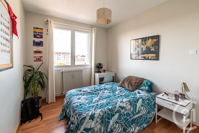 Appartement T5 à vendre - 5 pièces - 82.39 m2 - LAVAL - 53 - PAYS-DE-LOIRE - Century 21 Dréano Immobilier