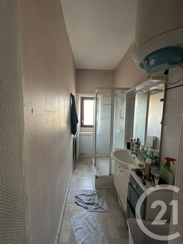 Appartement T3 à vendre - 3 pièces - 70.0 m2 - LAVAL - 53 - PAYS-DE-LOIRE - Century 21 Dréano Immobilier