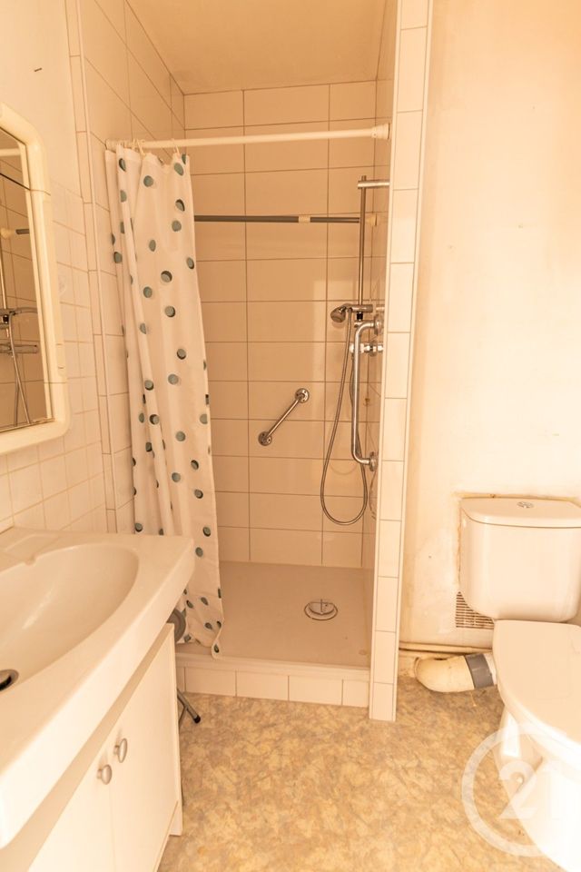 Appartement T2 à vendre - 2 pièces - 47.0 m2 - LAVAL - 53 - PAYS-DE-LOIRE - Century 21 Dréano Immobilier