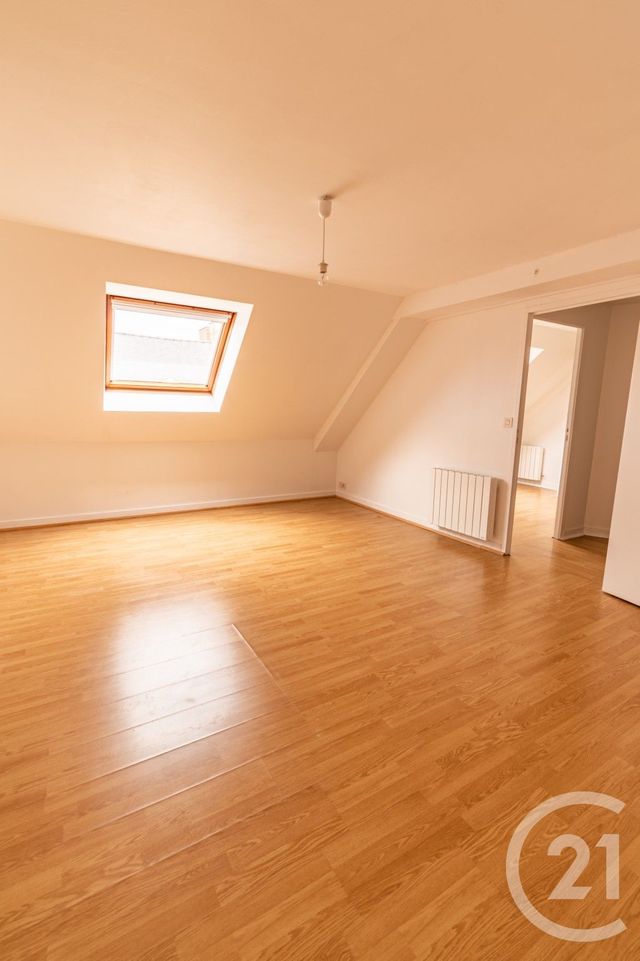 Appartement Duplex à vendre - 4 pièces - 82.0 m2 - LAVAL - 53 - PAYS-DE-LOIRE - Century 21 Dréano Immobilier