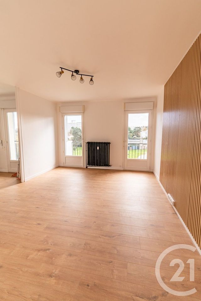 Appartement T4 à vendre - 4 pièces - 74.0 m2 - LAVAL - 53 - PAYS-DE-LOIRE - Century 21 Dréano Immobilier