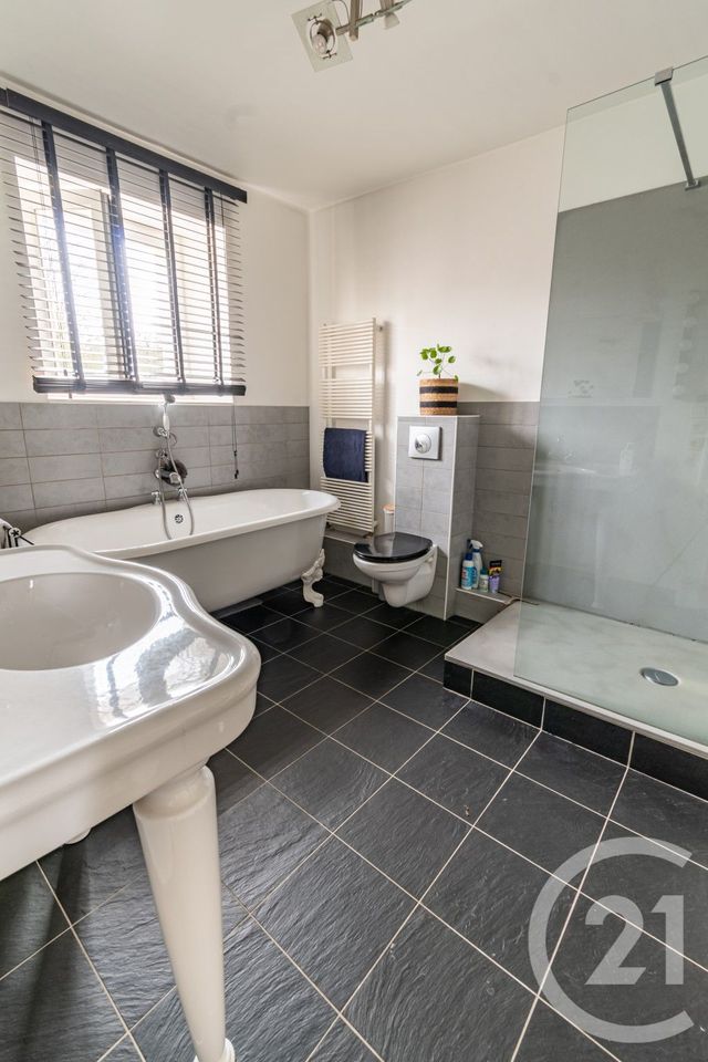 maison à vendre - 7 pièces - 115.0 m2 - LAVAL - 53 - PAYS-DE-LOIRE - Century 21 Dréano Immobilier