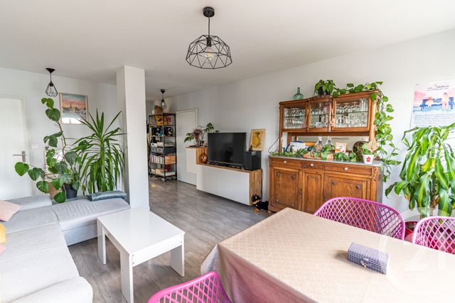 Appartement T4 à vendre - 5 pièces - 78.5 m2 - LAVAL - 53 - PAYS-DE-LOIRE - Century 21 Dréano Immobilier