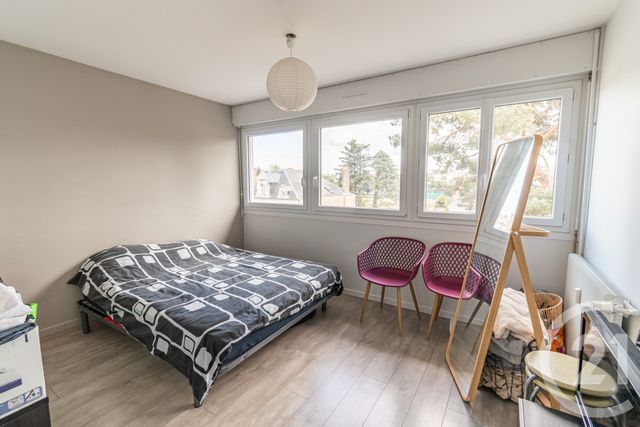 Appartement T4 à vendre - 5 pièces - 78.5 m2 - LAVAL - 53 - PAYS-DE-LOIRE - Century 21 Dréano Immobilier