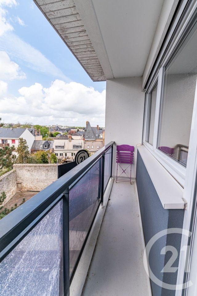 Appartement T4 à vendre - 5 pièces - 78.5 m2 - LAVAL - 53 - PAYS-DE-LOIRE - Century 21 Dréano Immobilier