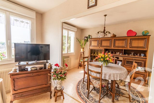 Appartement T4 à vendre - 4 pièces - 71.0 m2 - LAVAL - 53 - PAYS-DE-LOIRE - Century 21 Dréano Immobilier