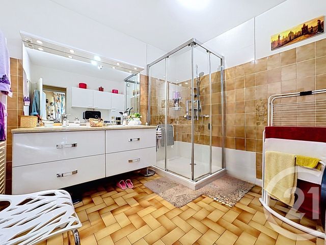 Appartement à vendre - 4 pièces - 99.16 m2 - LAVAL - 53 - PAYS-DE-LOIRE - Century 21 Dréano Immobilier