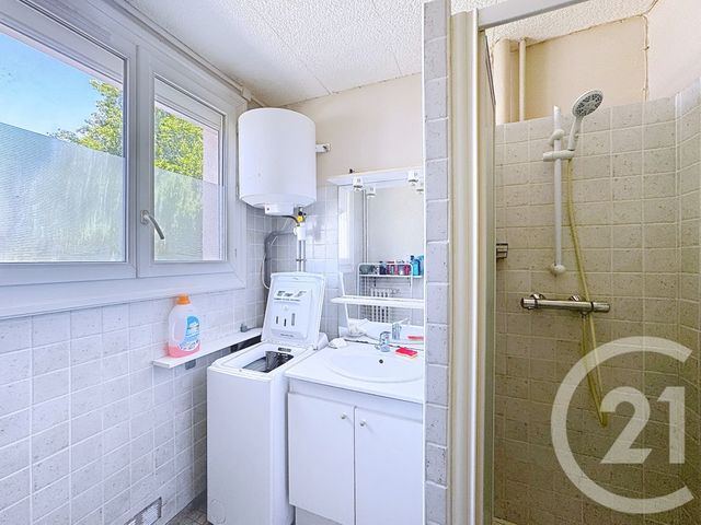 Appartement à vendre - 3 pièces - 53.2 m2 - LAVAL - 53 - PAYS-DE-LOIRE - Century 21 Dréano Immobilier