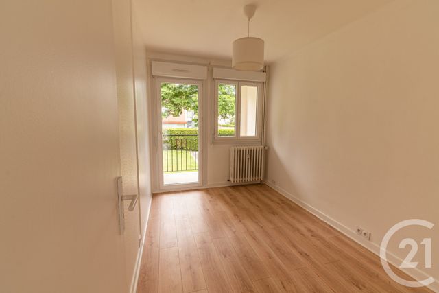 Appartement T5 à vendre - 5 pièces - 85.0 m2 - LAVAL - 53 - PAYS-DE-LOIRE - Century 21 Dréano Immobilier