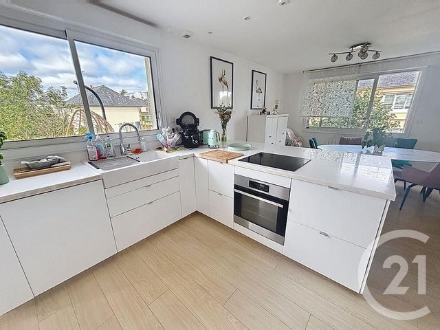 maison à vendre - 8 pièces - 163.0 m2 - LAVAL - 53 - PAYS-DE-LOIRE - Century 21 Dréano Immobilier