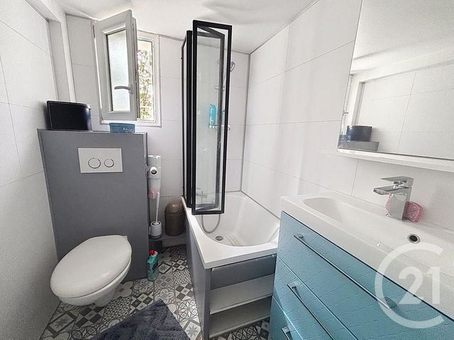 maison à vendre - 8 pièces - 163.0 m2 - LAVAL - 53 - PAYS-DE-LOIRE - Century 21 Dréano Immobilier