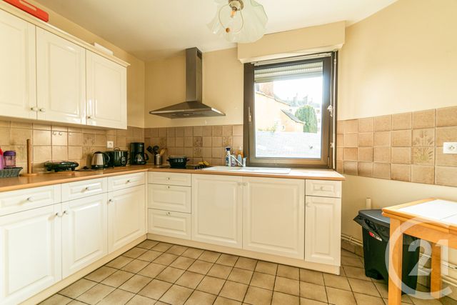 Appartement T3 à vendre - 4 pièces - 76.3 m2 - LAVAL - 53 - PAYS-DE-LOIRE - Century 21 Dréano Immobilier