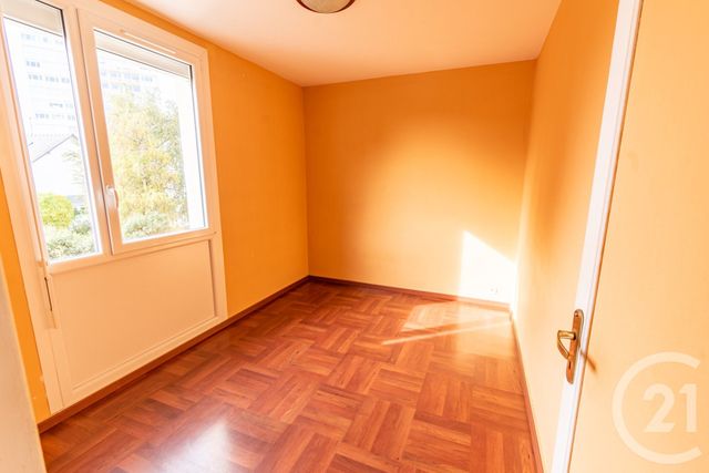 Appartement T3 à vendre - 3 pièces - 60.5 m2 - LAVAL - 53 - PAYS-DE-LOIRE - Century 21 Dréano Immobilier