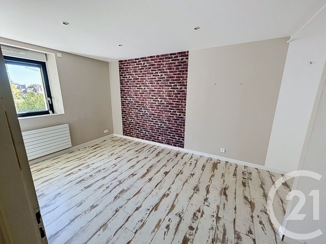 maison à vendre - 9 pièces - 186.0 m2 - LAVAL - 53 - PAYS-DE-LOIRE - Century 21 Dréano Immobilier
