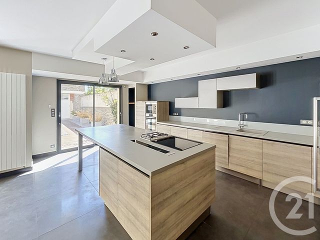 maison à vendre - 9 pièces - 186.0 m2 - LAVAL - 53 - PAYS-DE-LOIRE - Century 21 Dréano Immobilier