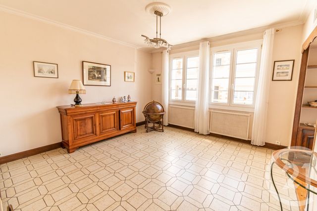 Appartement T3 à vendre - 3 pièces - 67.5 m2 - LAVAL - 53 - PAYS-DE-LOIRE - Century 21 Dréano Immobilier