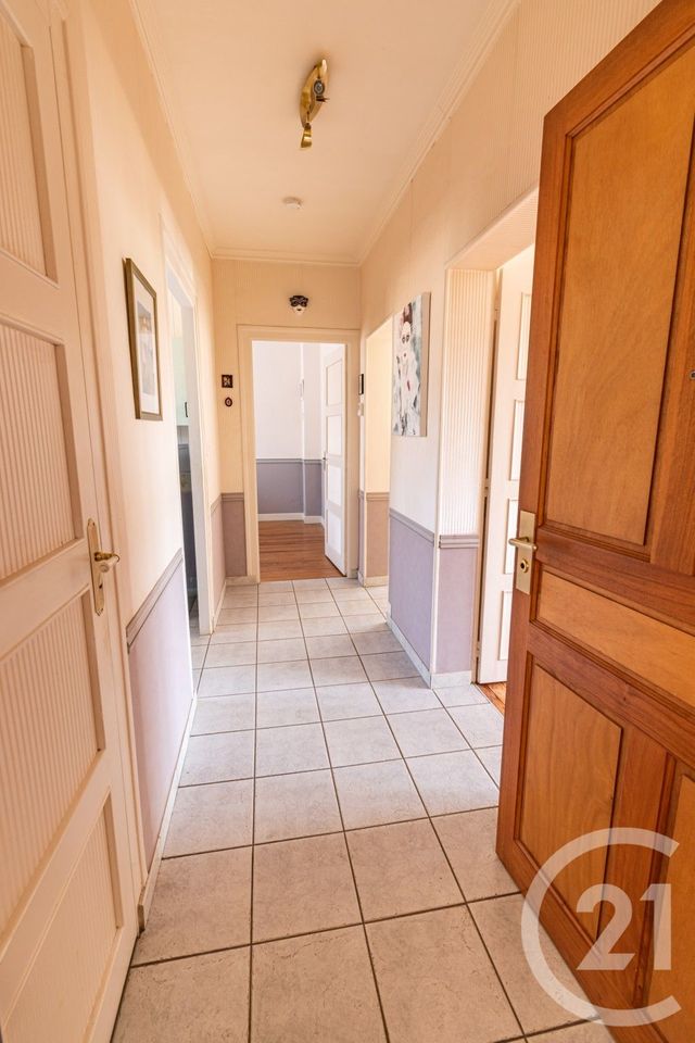 Appartement T3 à vendre - 3 pièces - 67.5 m2 - LAVAL - 53 - PAYS-DE-LOIRE - Century 21 Dréano Immobilier